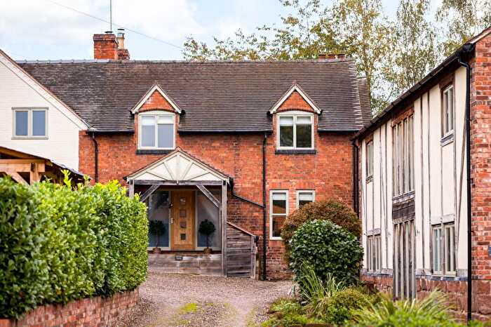 4 Bedroom Barn Conversion For Sale In Titton, Between Hartlebury & Ombersley, DY13