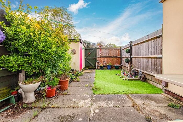 3 Bedroom Terraced House For Sale In Gale Close, Mitcham, CR4