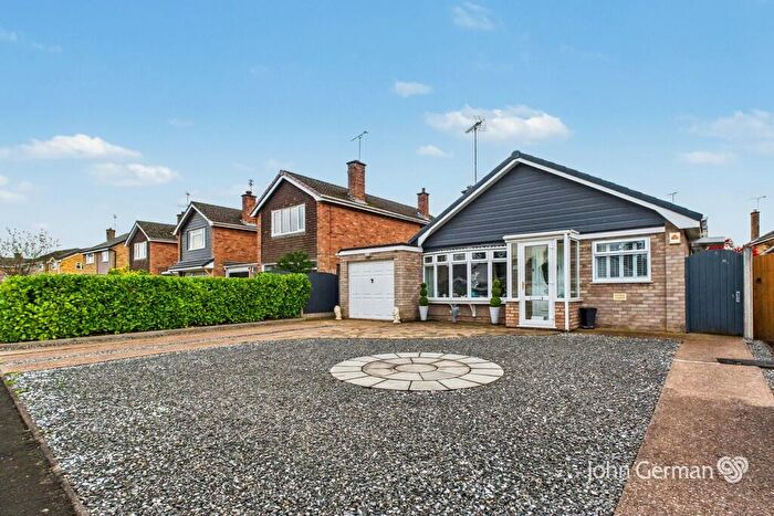2 Bedroom Detached Bungalow For Sale In Clevedon Avenue, Stafford, ST17