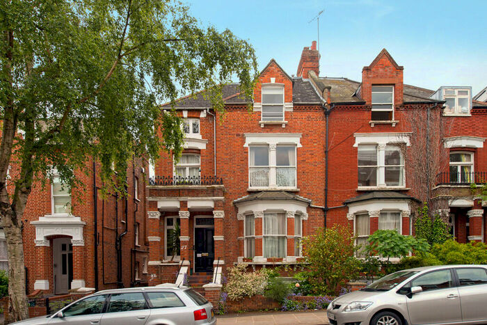 2 Bedroom Apartment To Rent In Nassington Road, London, NW3