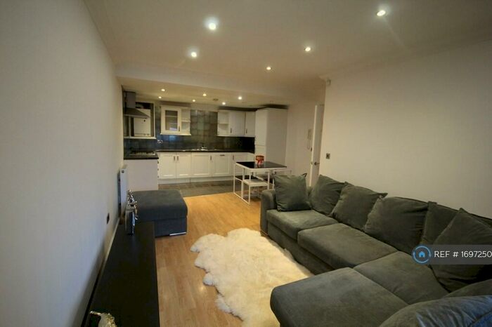 2 Bedroom Flat To Rent In Green Lane, Mossley Hill, Liverpool, L18