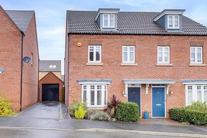 3 Bedroom Semi-Detached House For Sale In Ironwood Close, Edwalton, Nottinghamshire, NG12