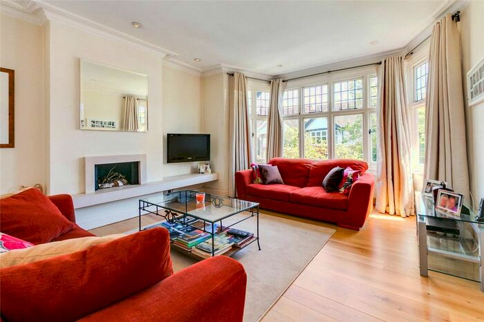 3 Bedroom Flat To Rent In Madrid Road, Barnes, SW13
