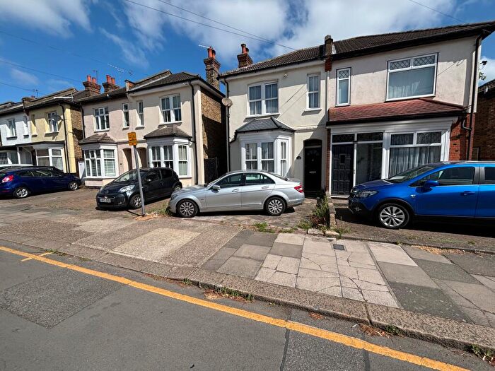 2 Bedroom Semi-Detached House To Rent In St Lawrence Road, Upminster, RM14