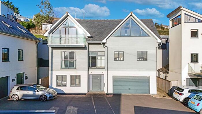 5 Bedroom Detached House To Rent In Higher Park Road, Braunton, EX33