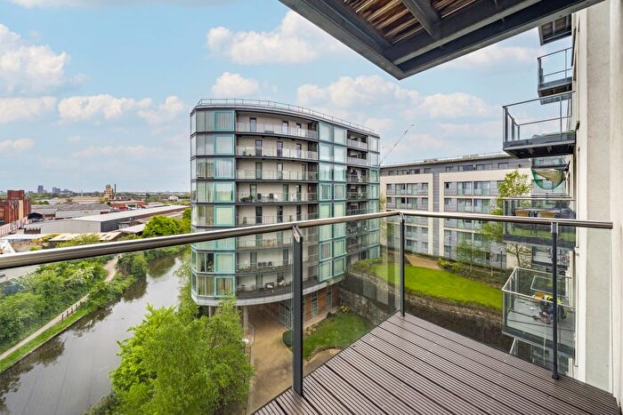 1 Bedroom Flat To Rent In Station Approach, Hayes, UB3