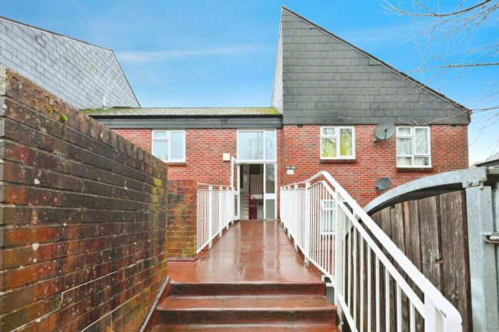 1 Bedroom Flat For Sale In Paddick Close, Hoddesdon, EN11