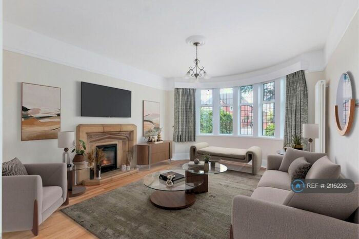 5 Bedroom Detached House To Rent In Blakes Avenue, New Malden, KT3