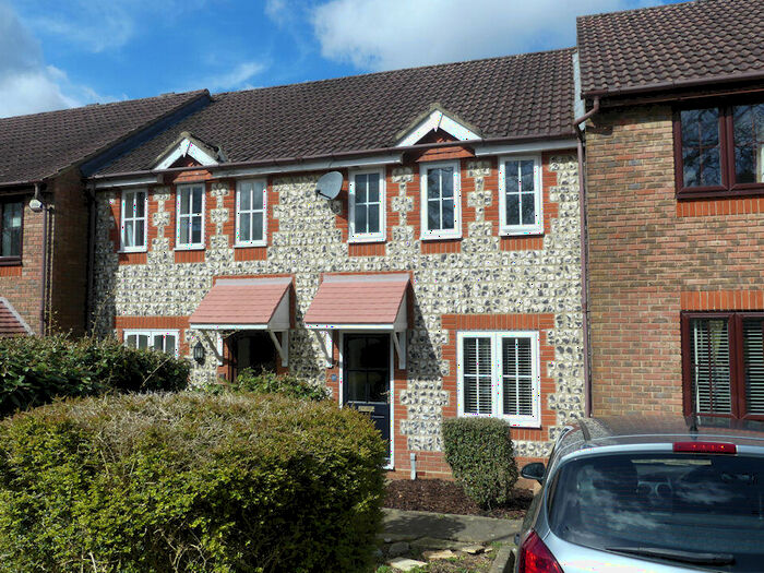 2 Bedroom Terraced House To Rent In Bellamy Road, Crawley, RH10