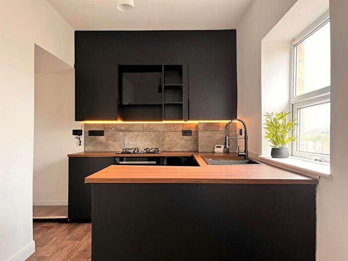 3 Bedroom Terraced House For Sale In Brunswick Street, Ferncliffe, Bingley, BD16