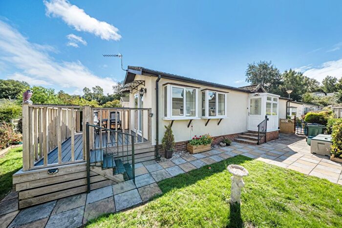 2 Bedroom Park Home For Sale In Beechwood Crescent, Hazelwood Park, Dawlish Warrren, Devon, EX7