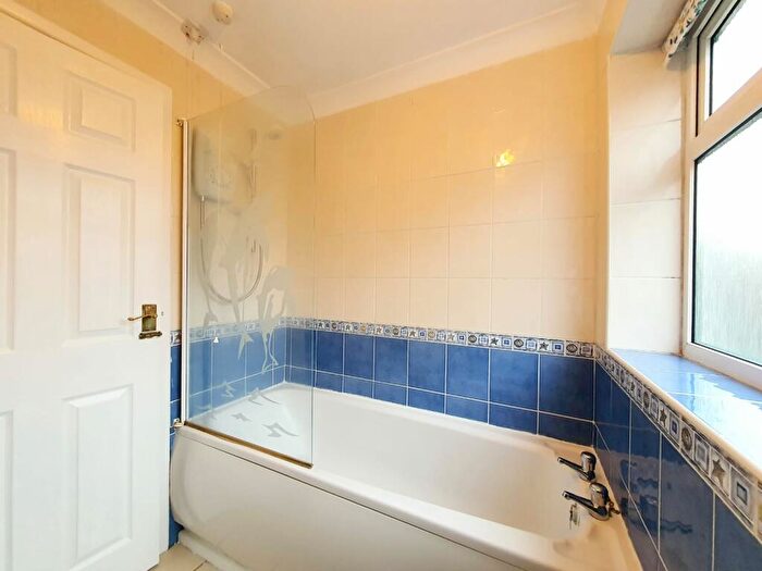 2 Bedroom Bungalow To Rent In Dovecote Drive, Denton, NN7