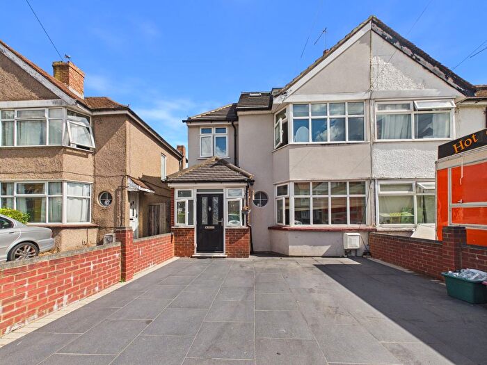 4 Bedroom End Terrace House For Sale In Cravan Avenue, Feltham, TW13