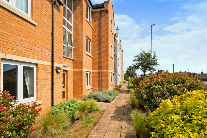 1 Bedroom Apartment For Sale In Wardington Court, Welford Road, Northampton, Northamptonshire, NN2