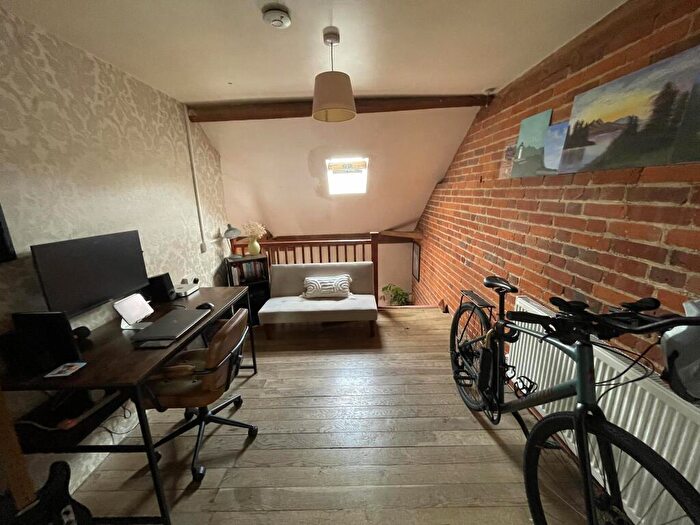 2 Bedroom Cottage To Rent In Ingatestone, CM4