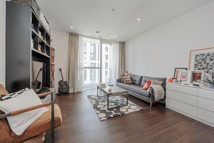 1 Bedroom Apartment For Sale In Maine Tower, E14
