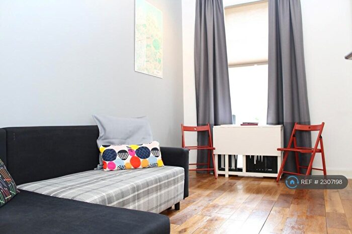 1 Bedroom Flat To Rent In East Fountainbridge, Edinburgh, EH3