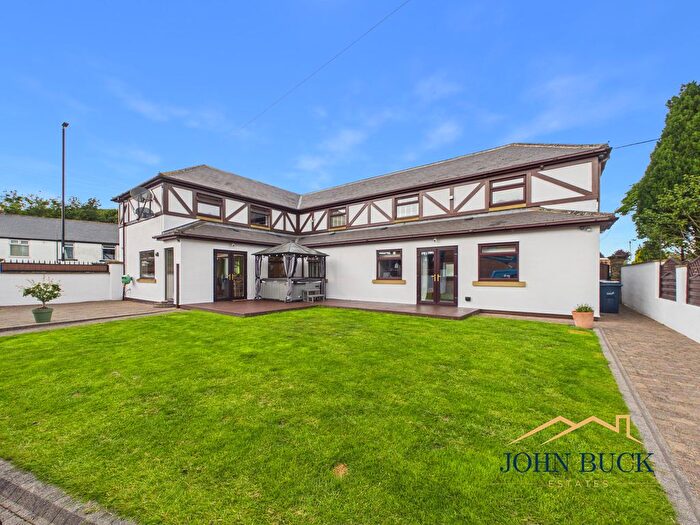 4 Bedroom Detached House For Sale In Turnpike House, Penshaw, DH4