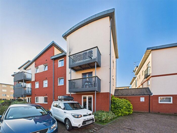 2 Bedroom Flat For Sale In Longhorn Avenue, Gloucester, Gloucestershire, GL1