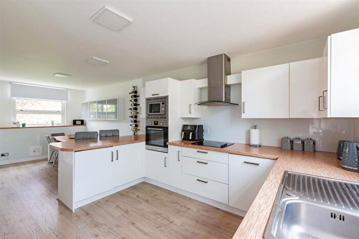 4 Bedroom Terraced House For Sale In Over Minnis, New Ash Green, DA3