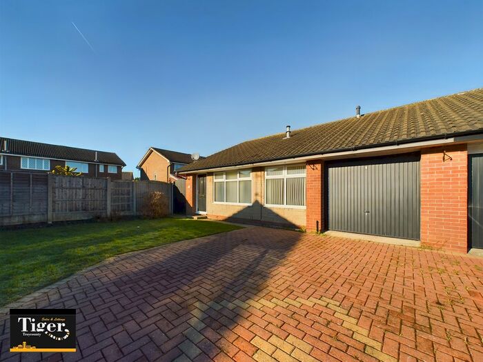 2 Bedroom Semi-Detached Bungalow To Rent In Keepers Hey, Thornton-Cleveleys, FY5