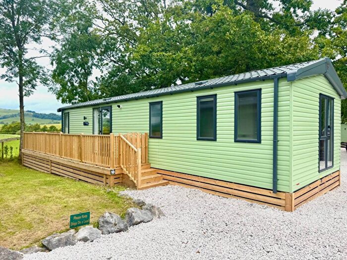 2 Bedroom Mobile/park Home For Sale In Clapham, Lancaster, LA2