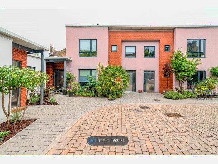 3 Bedroom Terraced House To Rent In Redwing Mews, London, SE5