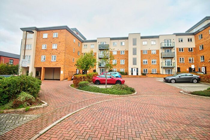 2 Bedroom Flat To Rent In Todd Close, Borehamwood, WD6