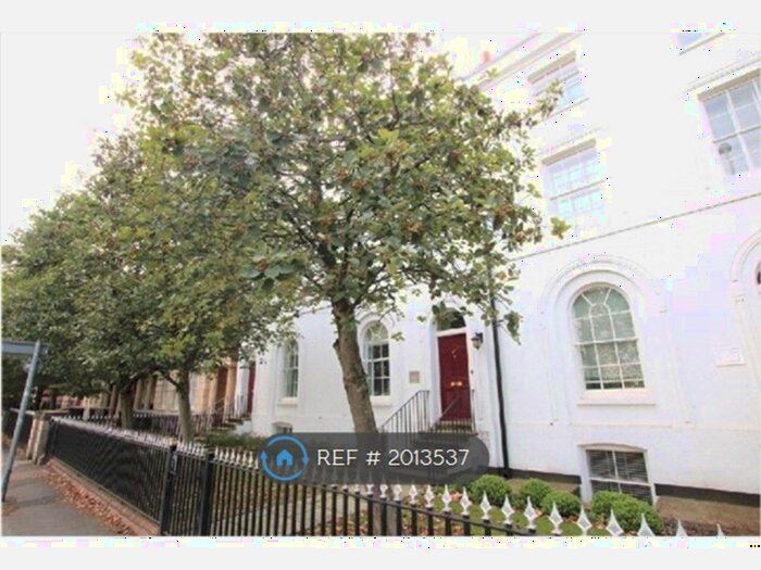 2 Bedroom Flat To Rent In London Road, Reading, RG1