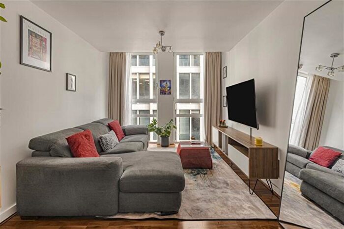 2 Bedroom Apartment To Rent In Lambs Passage, London, EC1Y