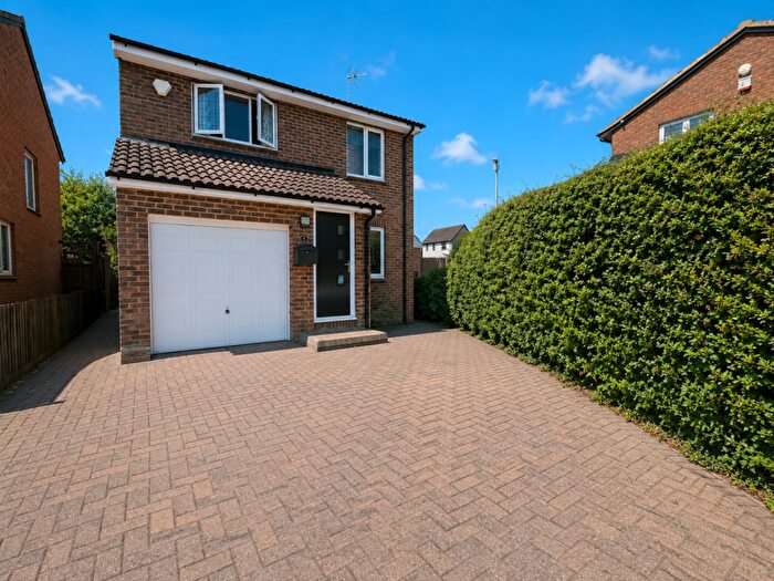 3 Bedroom Detached House For Sale In Hardwick Green, Luton, Bedfordshire, LU3