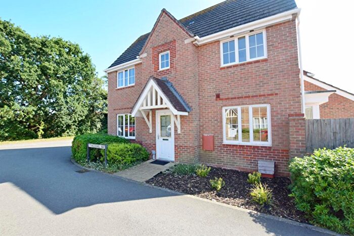 3 Bedroom Detached House To Rent In Wood Hill Way, Felpham, Bognor Regis, PO22