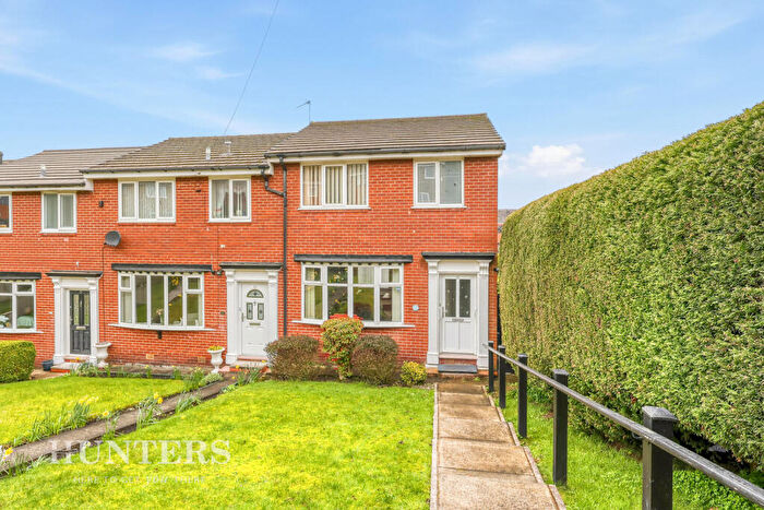 3 Bedroom Town House For Sale In Whittaker Drive, Smithy Bridge, OL15