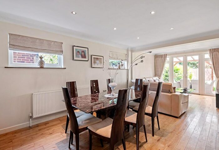 4 Bedroom Detached House For Sale In Athole Gardens, Enfield, Greater London, EN1