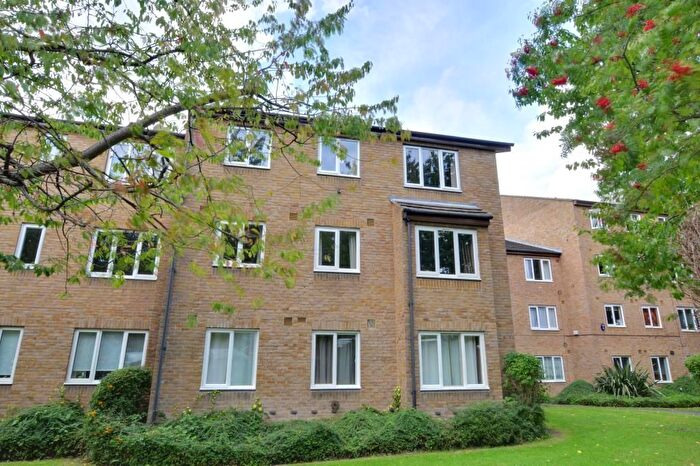 2 Bedroom Flat To Rent In Walerand Road, London, SE13