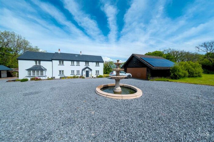 4 Bedroom Detached House For Sale In Llanrhidian, Swansea, SA3
