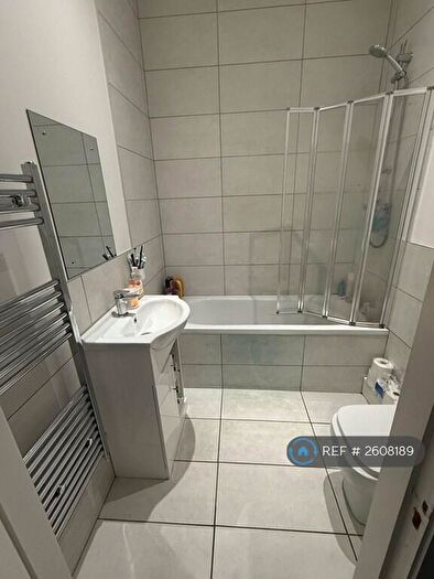 2 Bedroom Flat To Rent In Bury Road, Rawtenstall, Rossendale, BB4