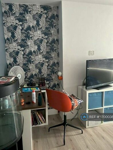 3 Bedroom Semi-Detached House To Rent In Queen Anne's Gardens, Mitcham, CR4