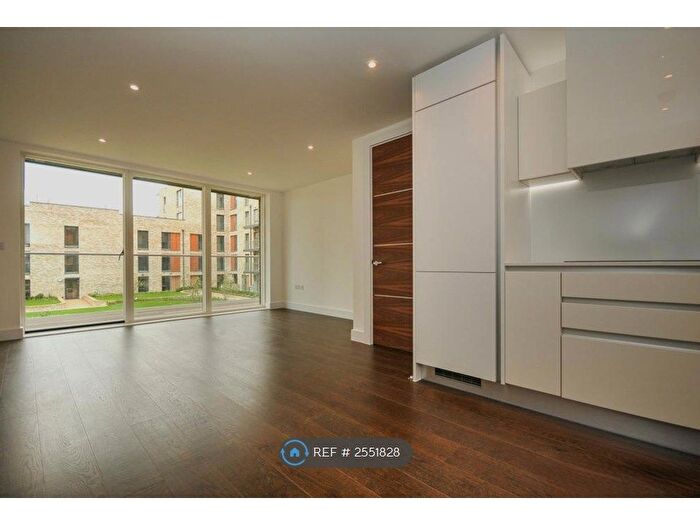 1 Bedroom Flat To Rent In Merlin Court, London, SE3