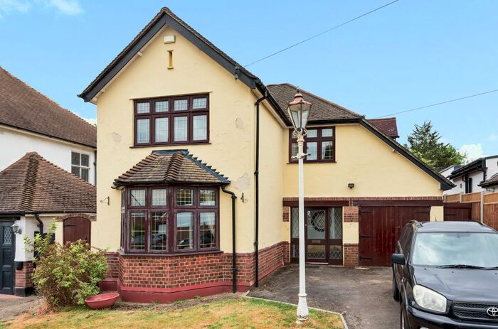 5 Bedroom Detached House To Rent In Sherborne Road, Petts Wood, Orpington, BR5