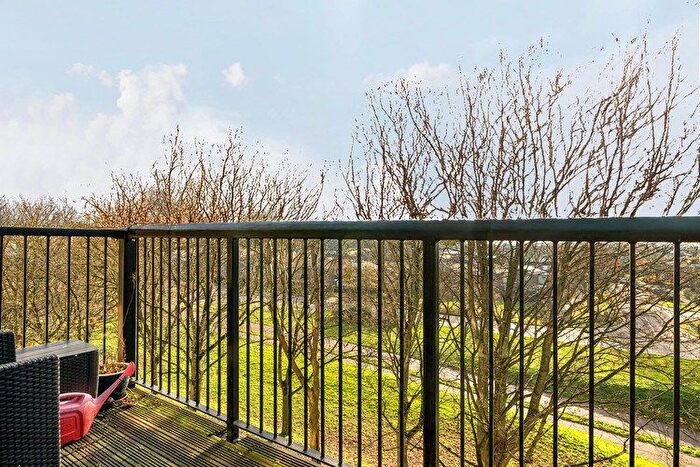 2 Bedroom Flat For Sale In Copeland House, Stevenage, Hertfordshire, SG1