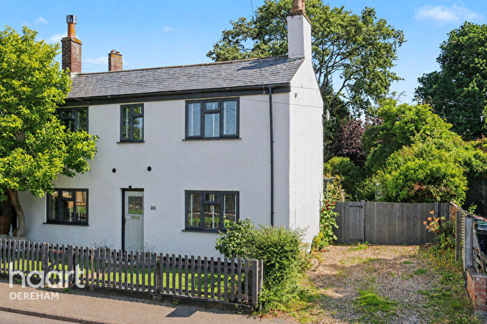 3 Bedroom Detached House For Sale In Watton Road, Swaffham, PE37