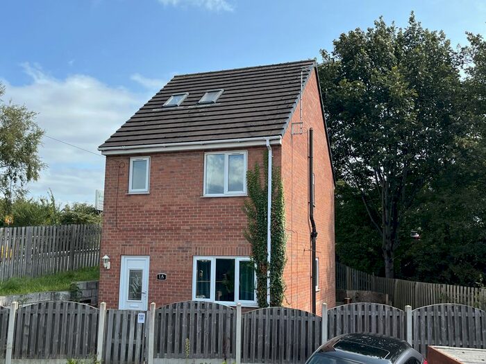 4 Bedroom Detached House To Rent In Gateways, Outwood, Wakefield, WF1