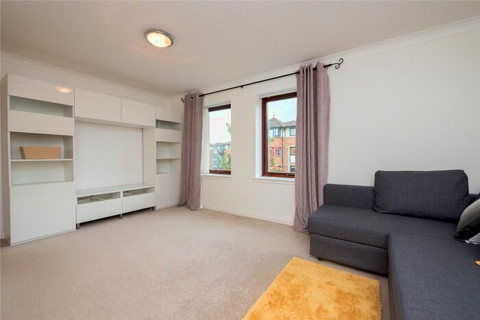 2 Bedroom Flat To Rent In North Werber Park, Edinburgh, EH4