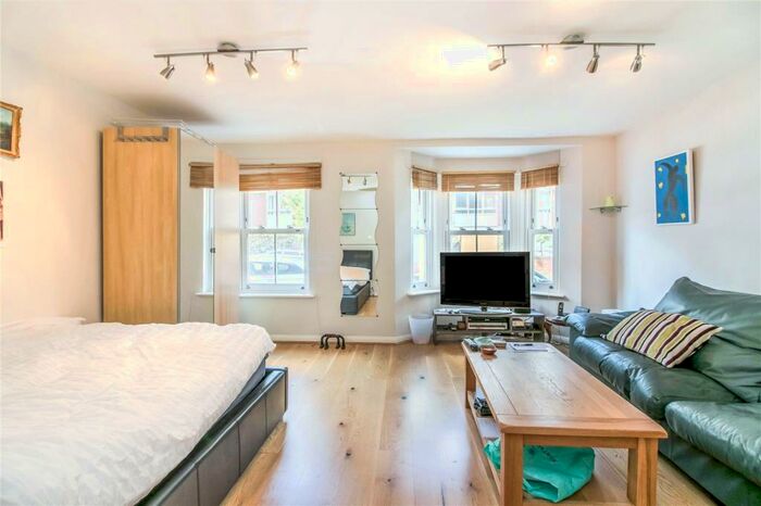 Studio To Rent In Fairfoot Road, London, E3