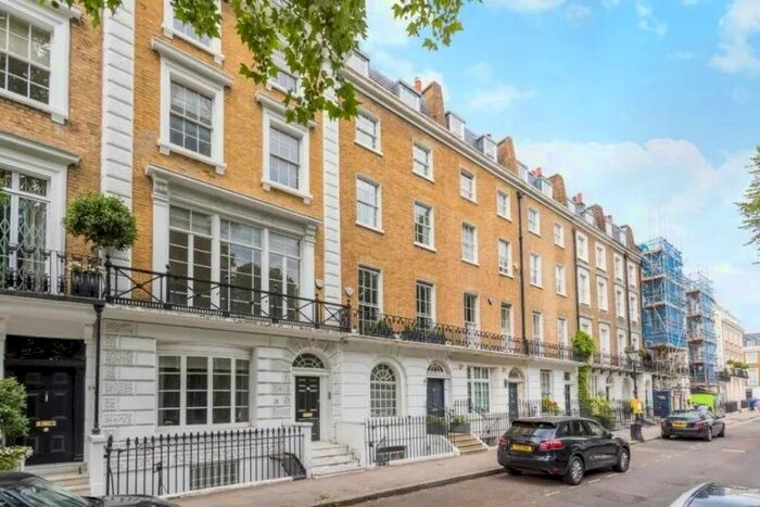 2 Bedroom Flat To Rent In Bell Street, Westminster, NW1