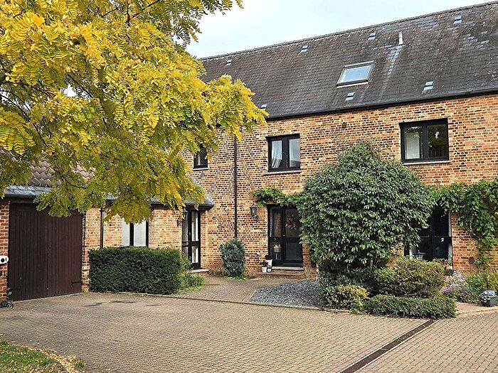 4 Bedroom Town House For Sale In Clare Court, Gamlingay, SG19
