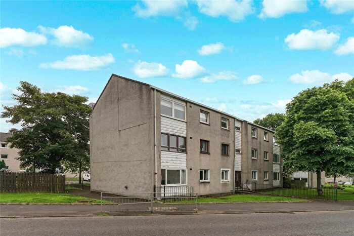3 Bedroom Flat For Sale In Invershiel Road, Summerston, Glasgow, G23