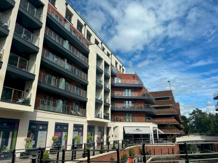 1 Bedroom Flat To Rent In The Colonnade, Maidenhead, SL6