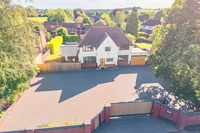 4 Bedroom Detached House For Sale In Hagley Road, Pedmore, Stourbridge, DY9